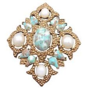 Vintage Sarah Coventry 1968 faux Turquoise cabochons & pearls Brooch or pendant